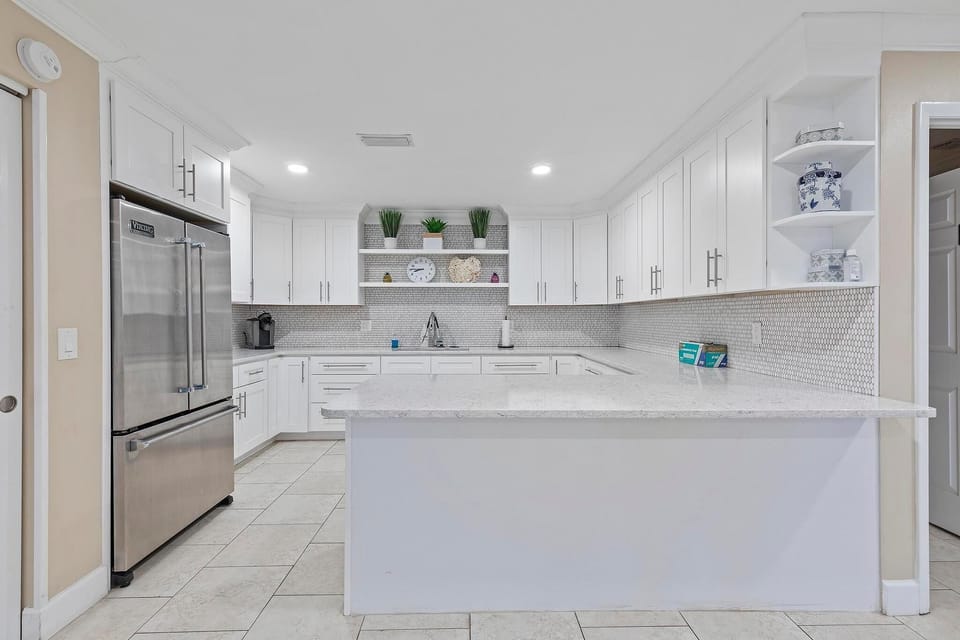 Condo, Multiple Beds (Errol by the Sea 515) | Private kitchen | Oven, toaster