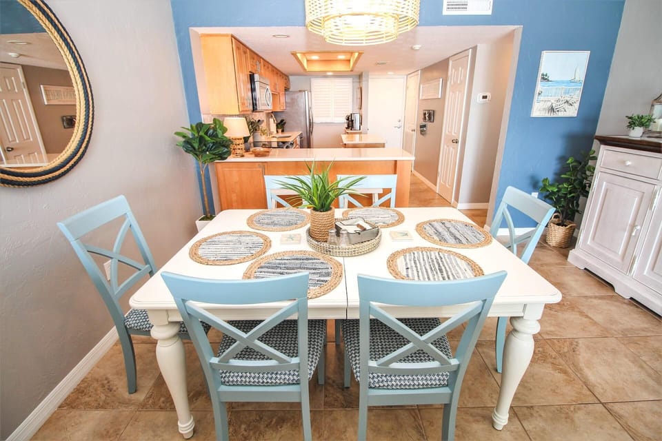 Condo, Multiple Beds (Ponce de Leon Towers 703) | Dining