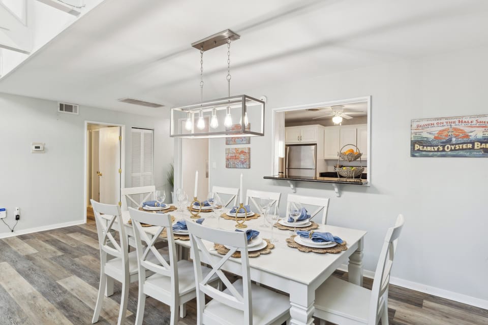 Dining table featuring 6 chairs