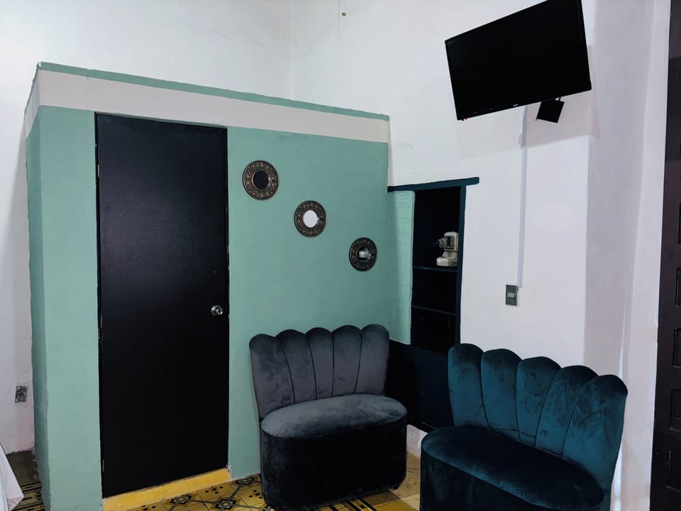 Basic Double Room | WiFi (free)