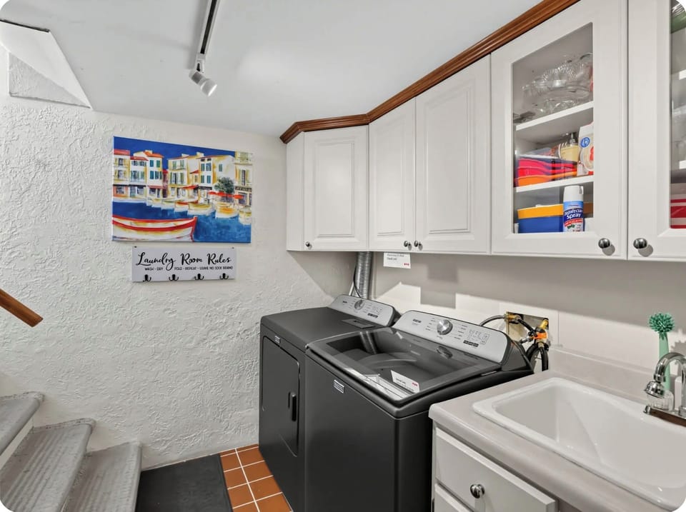 Laundry 🧺 and utility sink