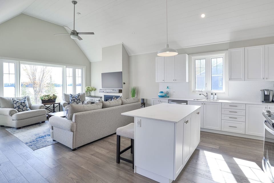 Sunnyside Kitchen-Family Room