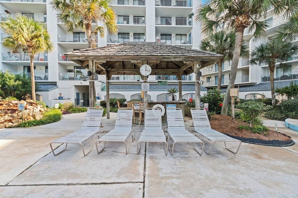 1-1832 W Beach Blvd 305A 1