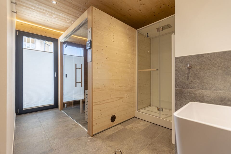 Chalet | Bathroom | Bathtub
