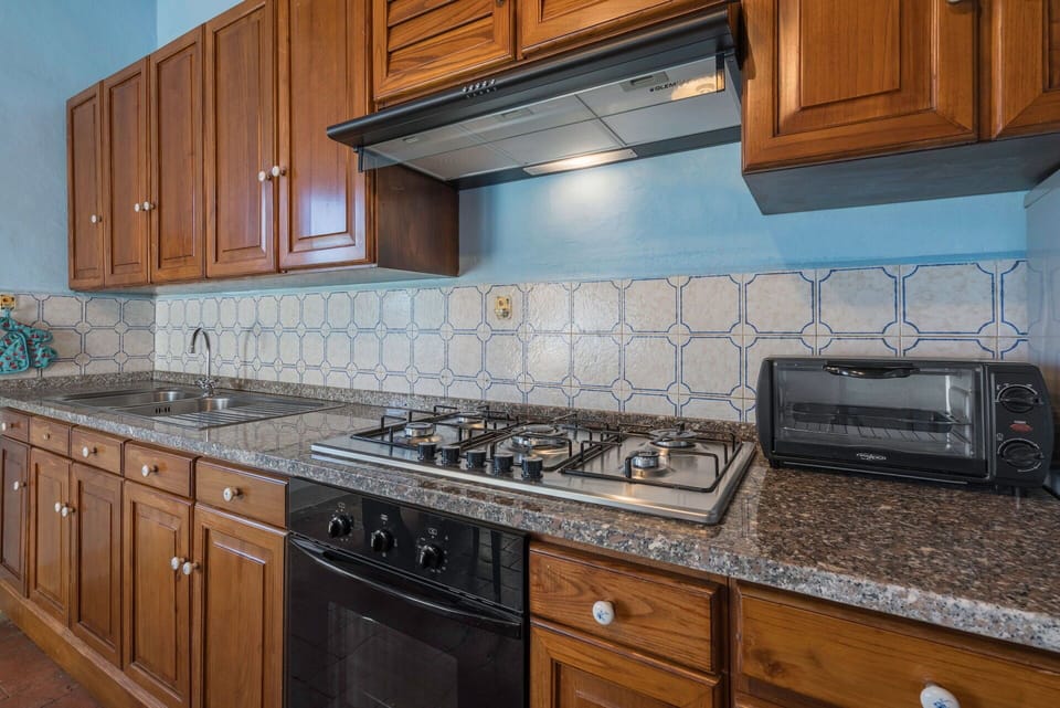 Autumn, Kitchen, Spring, Summer