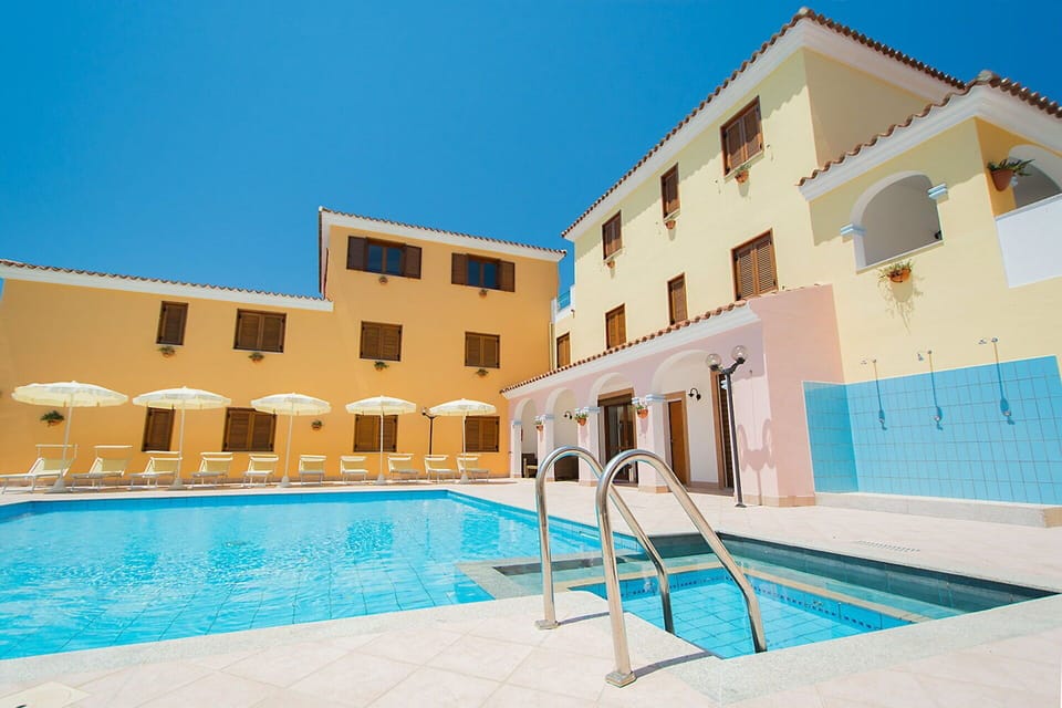Autumn, Pool, Spring, Summer, Winter