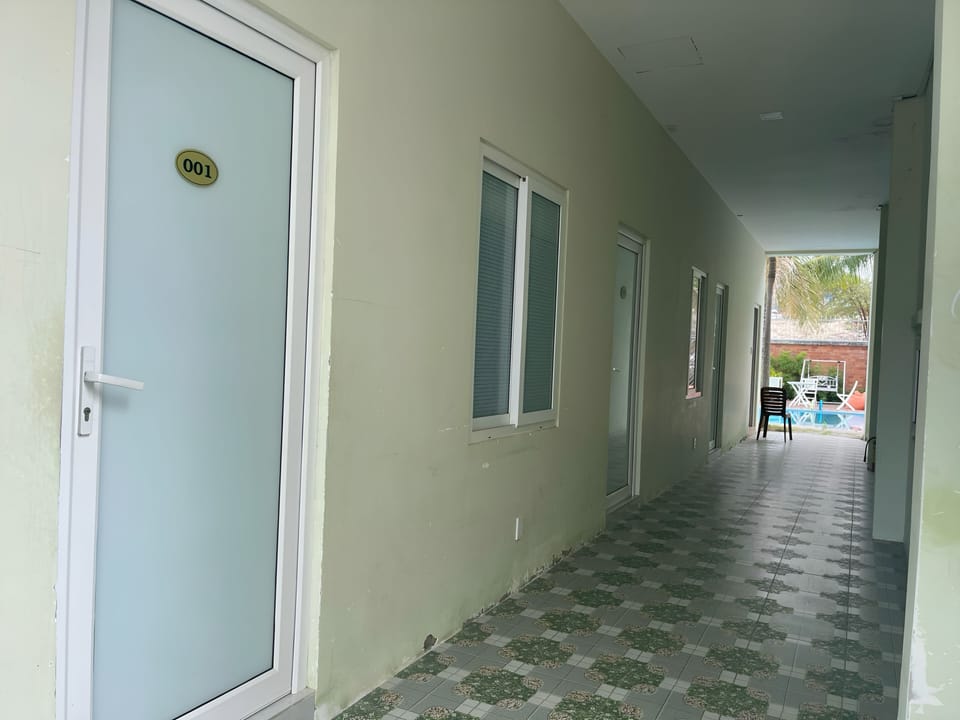 Free minibar items, desk, soundproofing, free WiFi