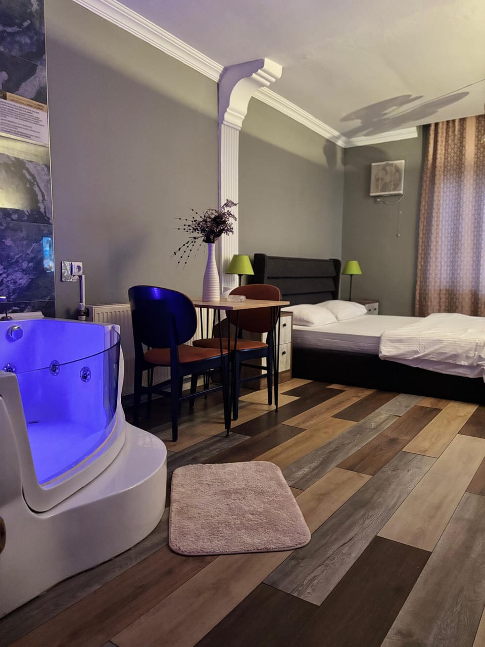 Luxury Studio Suite | Free WiFi