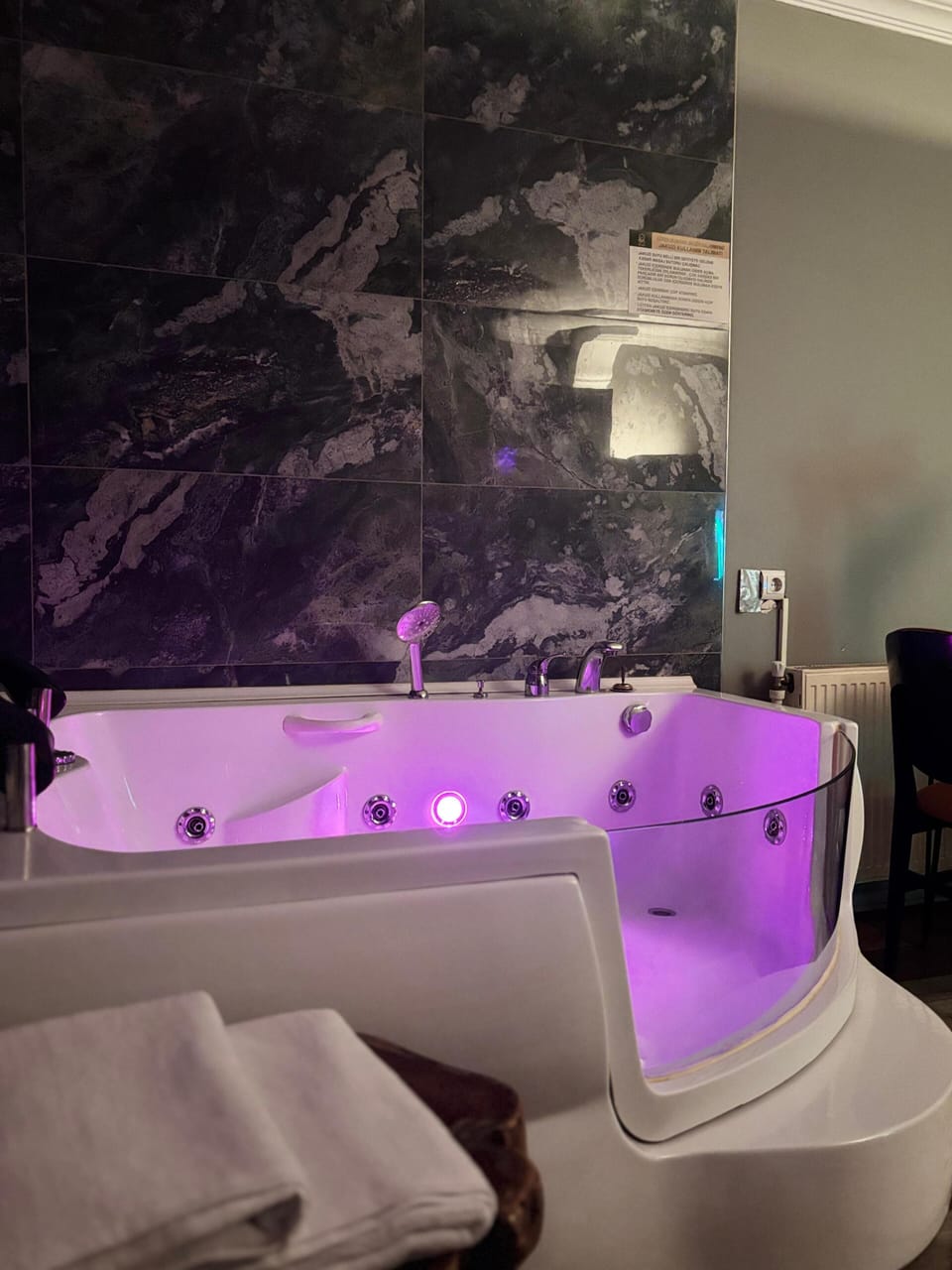 Luxury Studio Suite | Free WiFi