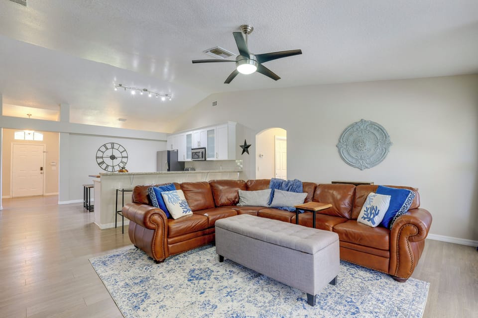 House (3 Bedrooms) | Interior
