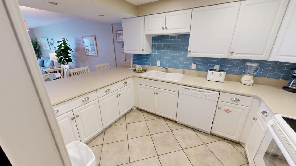 Condo, 2 Bedrooms | Private kitchen | Coffee/tea maker, fridge, oven, toaster