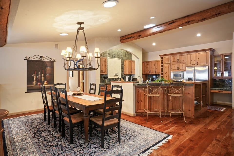 House, 3 Bedrooms | Dining
