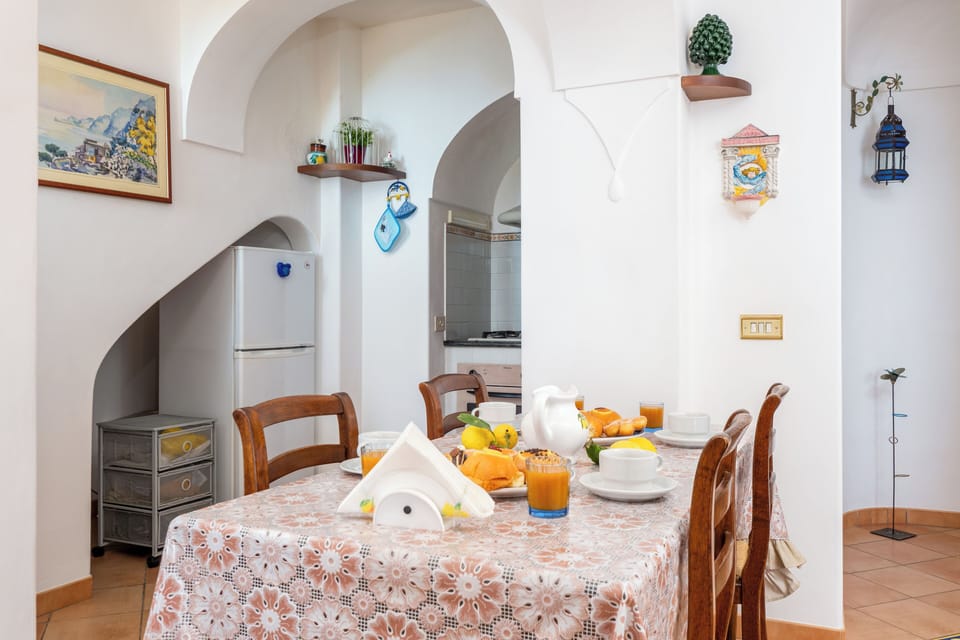 Panoramic Villa, Sea View | Dining room
