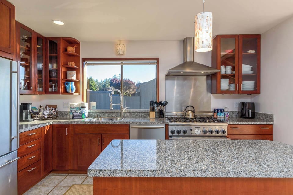 Fully equipped kitchen 