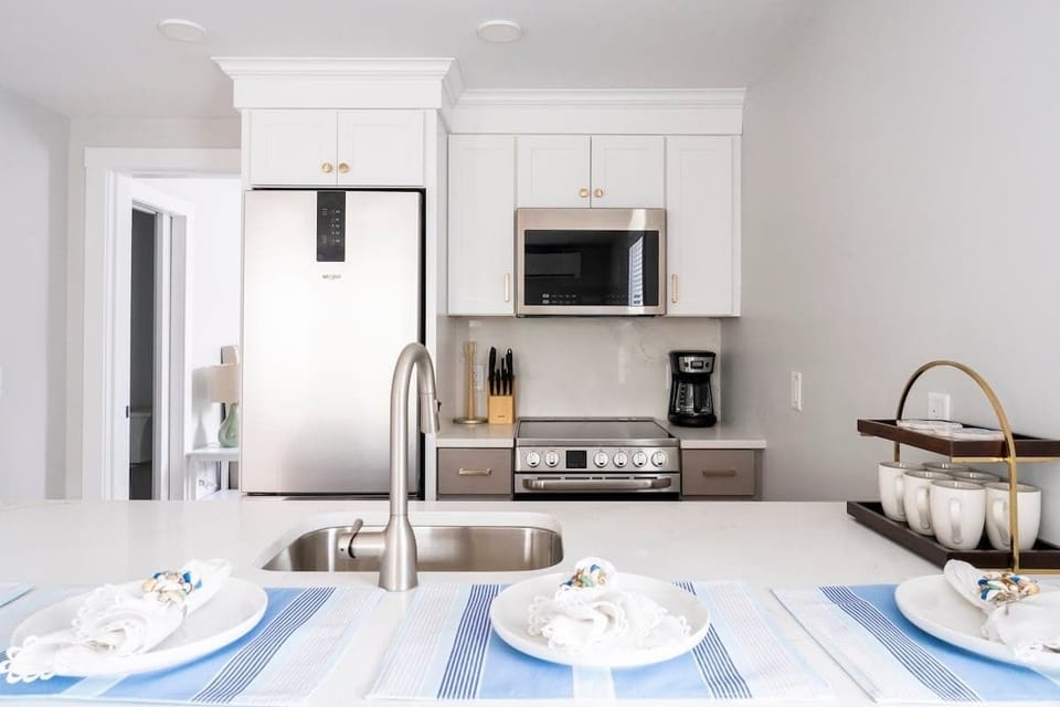 STAYNewport FranklinAve2ndFloor 20