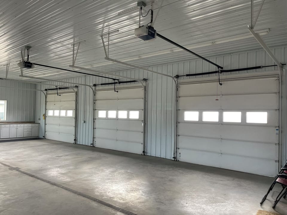 Garage - 3 Stalls