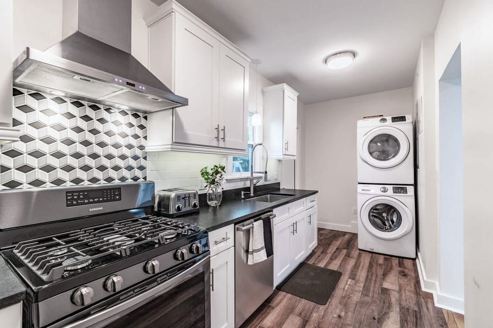 Saint Petersburg Florida rental kitchen with Samsung appliances and in-unit laundry