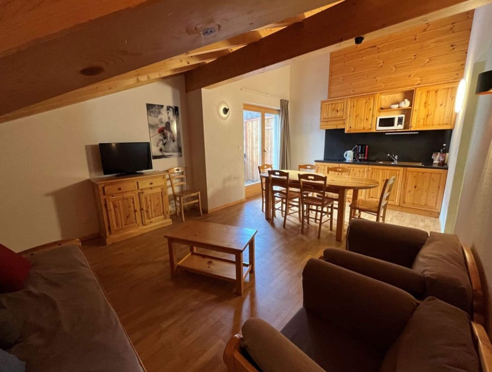 Apartment | Living room