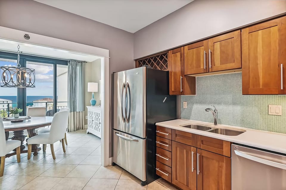 Condo, Multiple Beds (Enclave 703B- Sugar Sands) | Private kitchen | Oven, toaster
