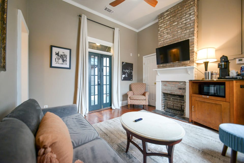 Kermit Living Room with Queen Sleeper Sofa