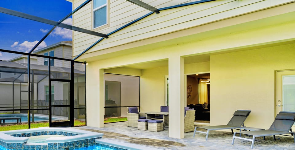 16225SAINTMARTINST_POOLAREA3