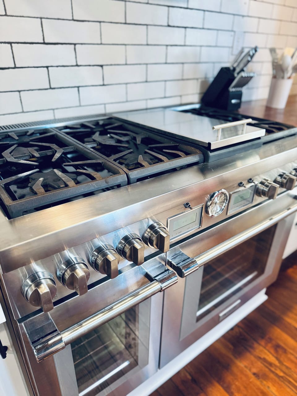 Thermador gas stove and double oven
