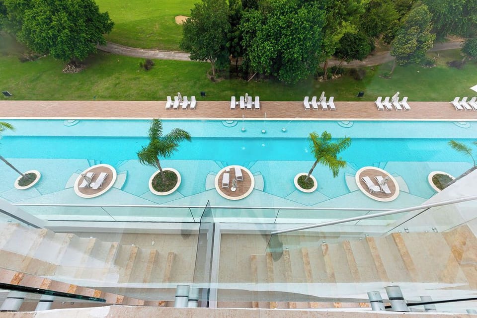Couples PH  @ Cana Rock Star with Great Golf Views (1628)