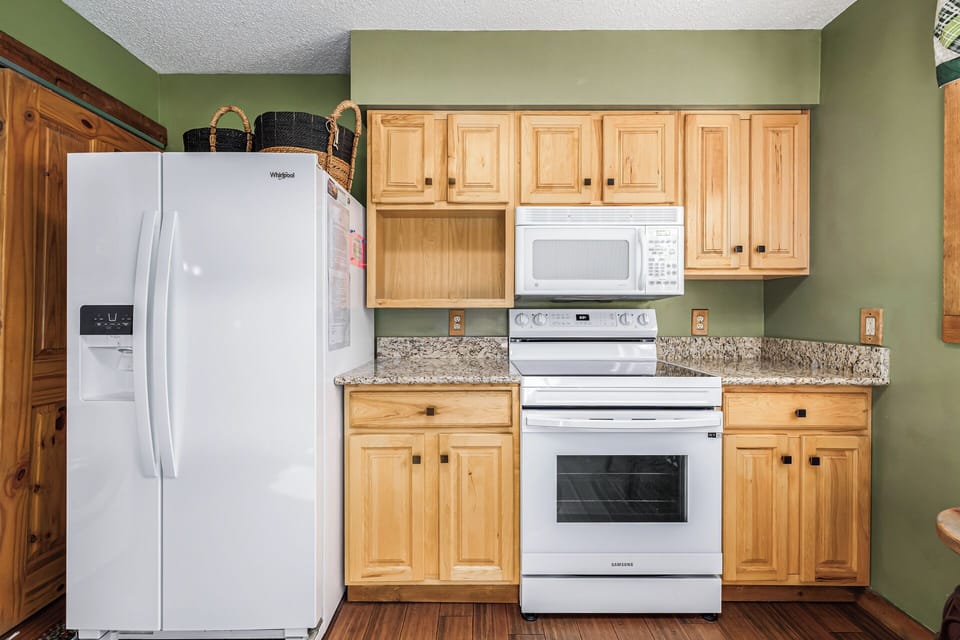 New Samsung range & Whirlpool fridge ready for family meals
