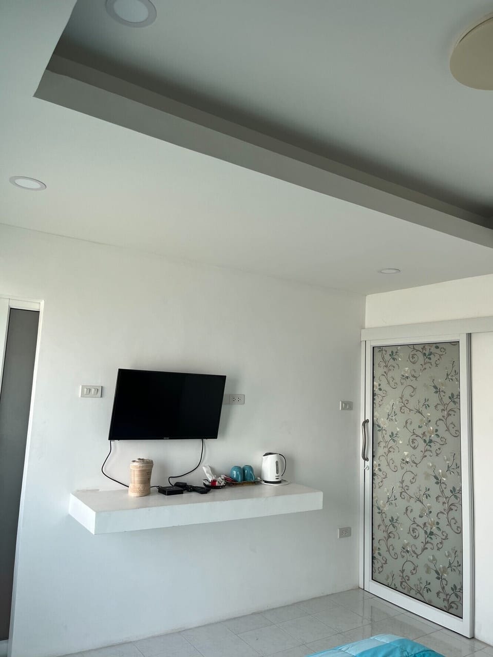 Double Room, Balcony, City View | Desk, laptop workspace, blackout drapes, iron/ironing board