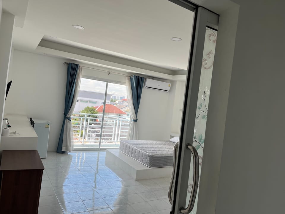 Double Room, Balcony, City View | Desk, laptop workspace, blackout drapes, iron/ironing board