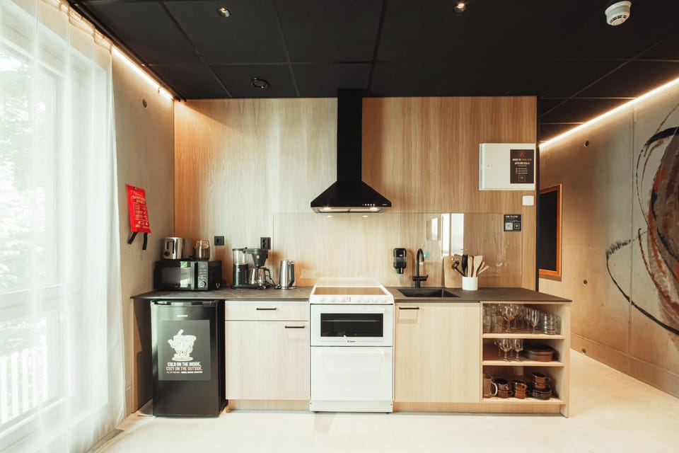 Family Quadruple Room, Mobility Accessible, Non Smoking | Private kitchen | Microwave, highchair