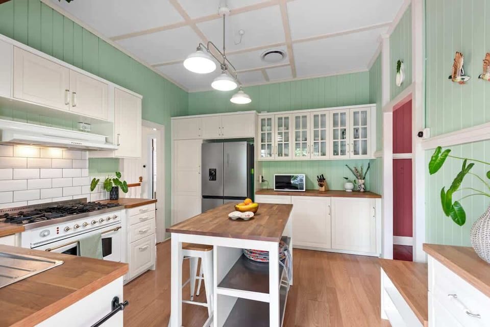 Country kitchen with everything you'll need...