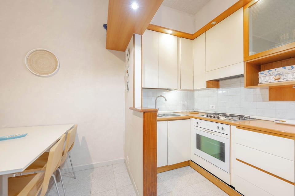 Comfort Condo | Private kitchen | Full-size fridge, oven, stovetop, espresso maker