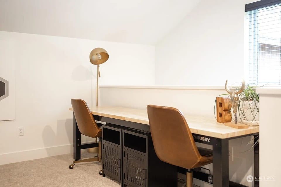 Work station in bonus room
