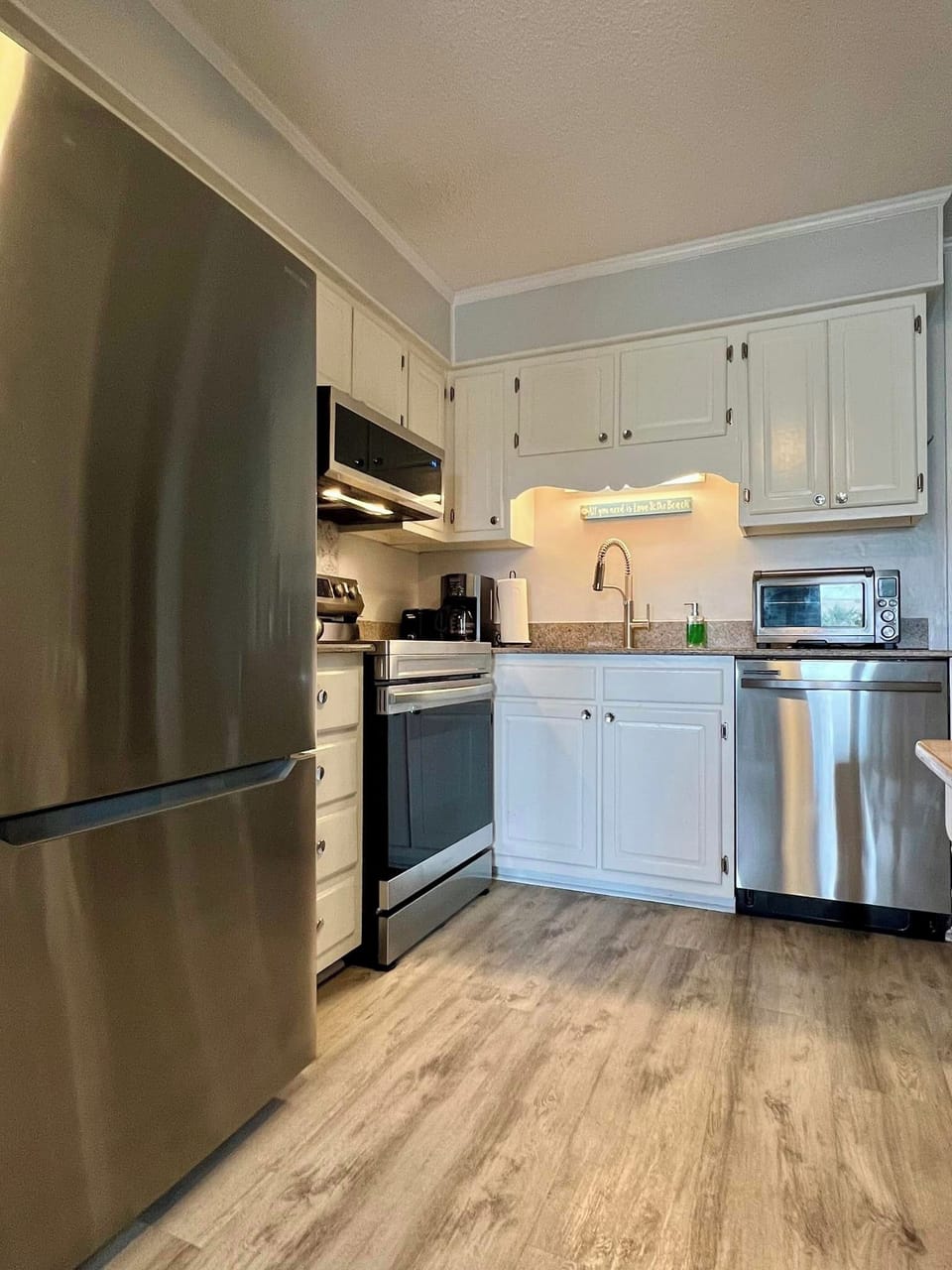 Fully equipped kitchen with all new stainless appliances including dishwasher!