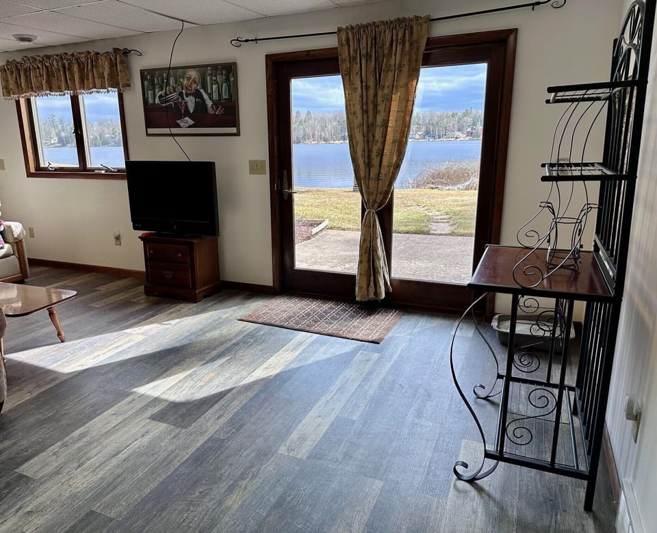 Lower living area