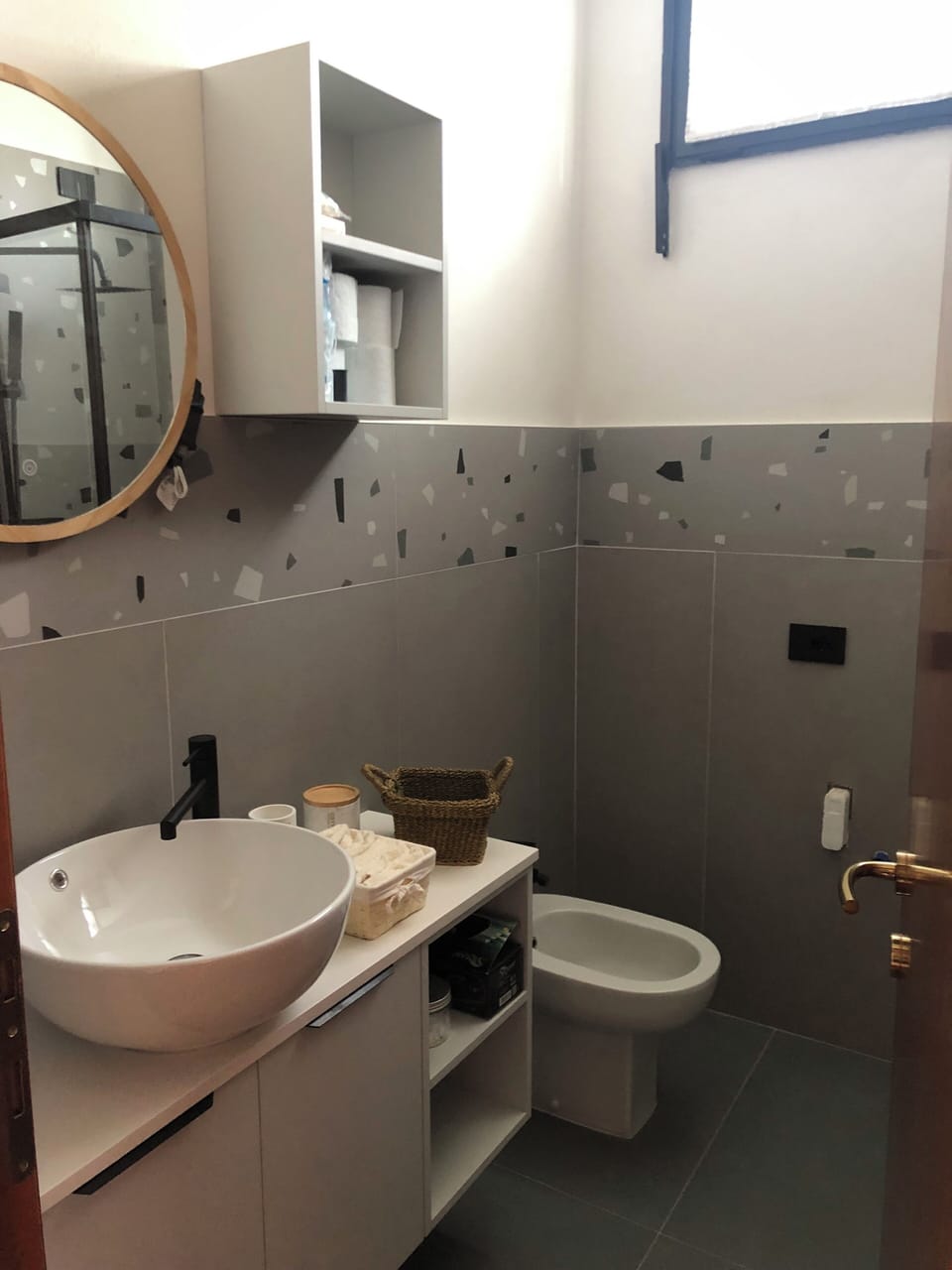 Apartment | Bathroom | Bathrobes, slippers, bidet