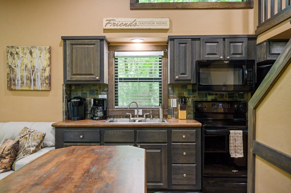 Full Kitchen