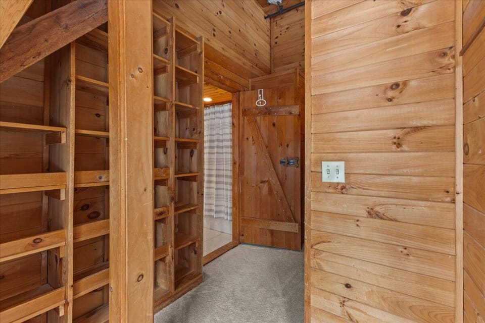 The Ski Barn-Restored Historic Home Near Stowe/Jay (5236)