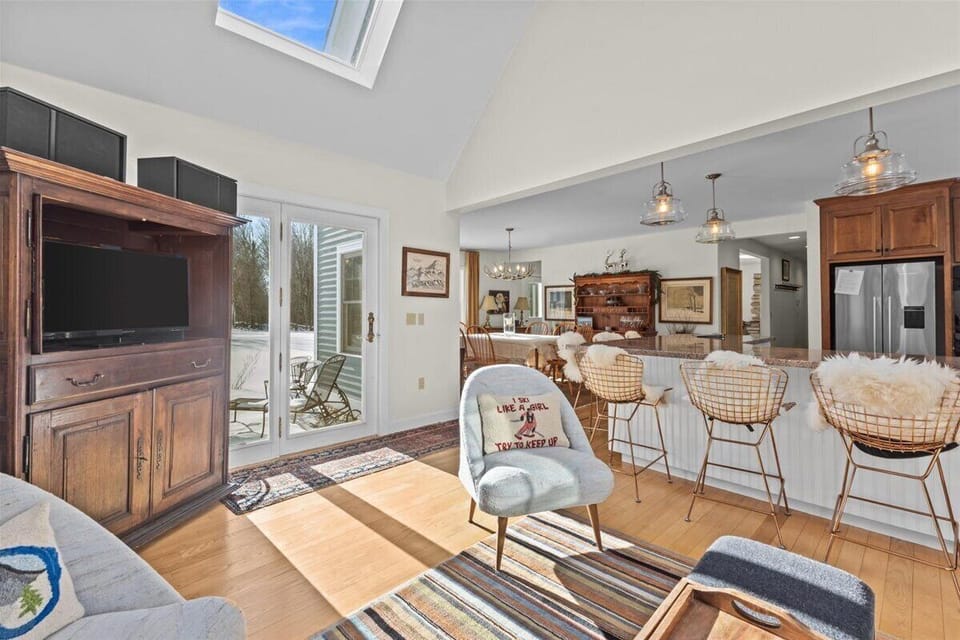 Little River Retreat - Comfort & Style in Stowe (5162)