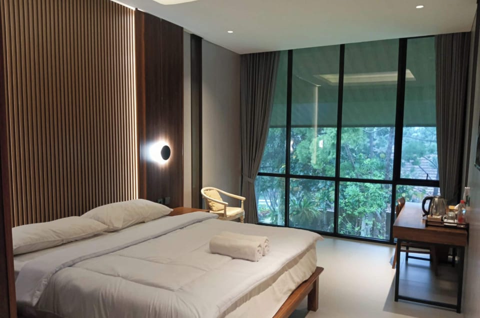 Aruna Executive Suite King | Free WiFi
