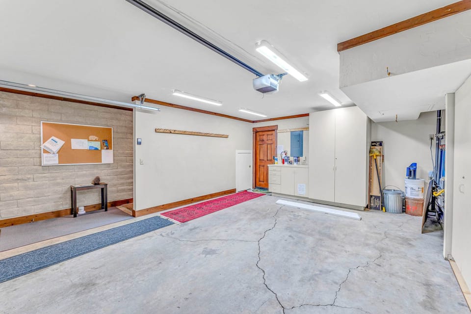 Garage: Entrance to Bedroom 4 
