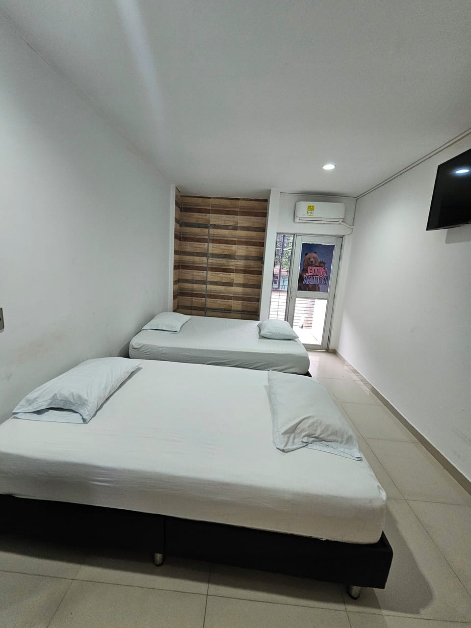 Business Apartment, City View | Premium bedding, free WiFi, bed sheets