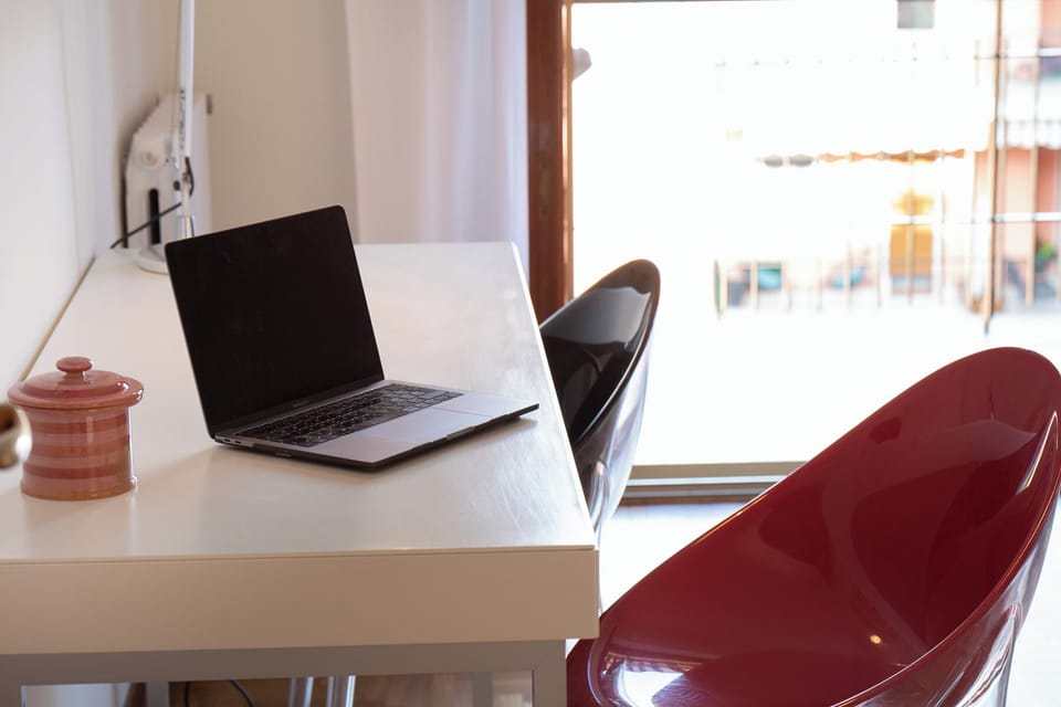 2 bedrooms, desk, laptop workspace, blackout drapes