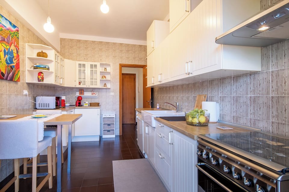 Apartment | Private kitchen | Fridge, oven, stovetop, dishwasher