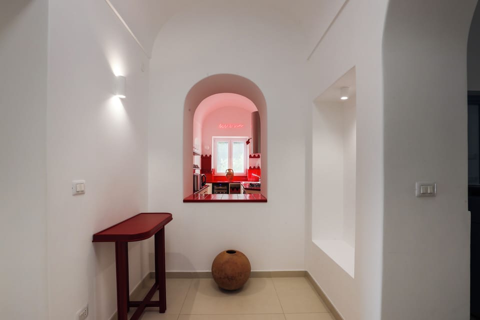 Villa | 6 bedrooms, in-room safe, desk, laptop workspace
