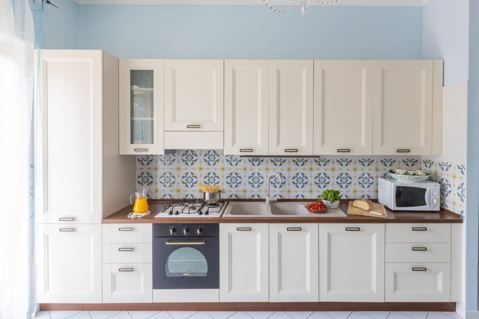 Apartment | Private kitchen | Full-size fridge, oven, stovetop, dishwasher