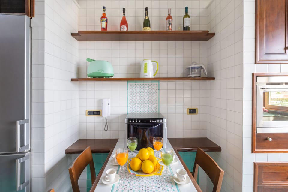 Apartment | Private kitchen | Oven, stovetop, dishwasher, coffee/tea maker