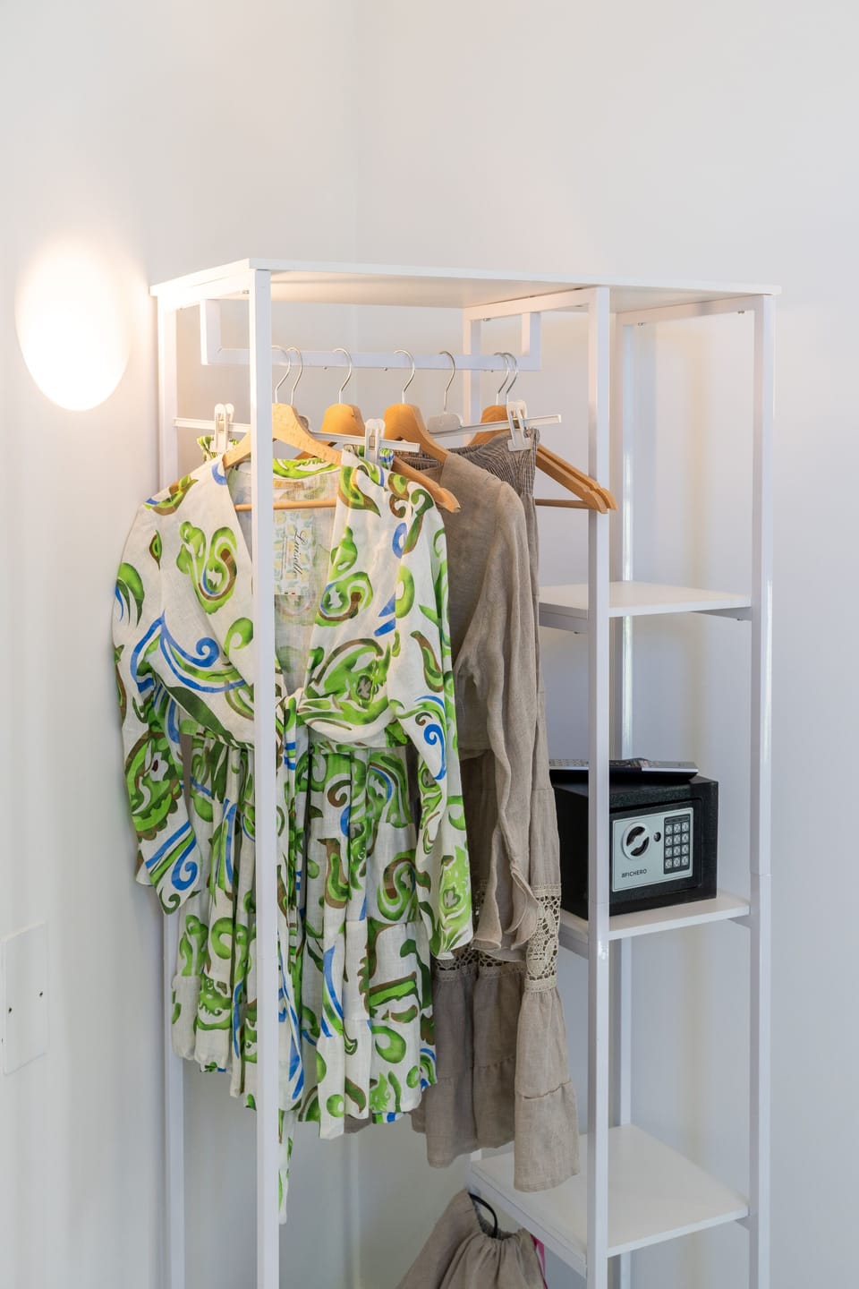 Apartment | 4 bedrooms, in-room safe, blackout drapes, soundproofing