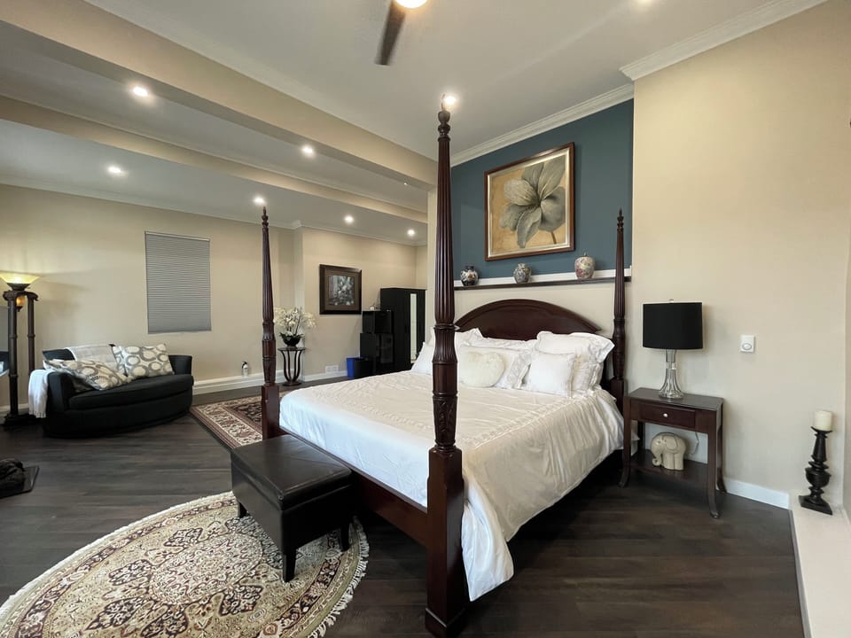 Waterfront view right from your bed!